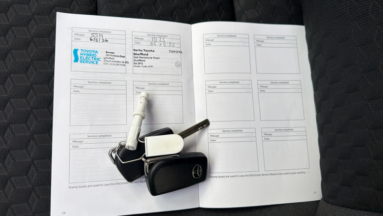 Toyota Yaris 1.5 Hybrid Design 5dr CVT Hybrid Hatchback